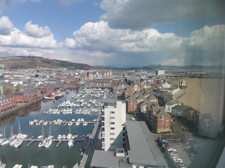 1 habitación, decoración personalizada y muebles diferentes