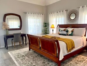 5 bedrooms, WiFi, bed sheets - Mahogany Estate (Black Rock)