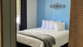 Family Condo, Pool View | 2 bedrooms, individually furnished, free WiFi, bed sheets