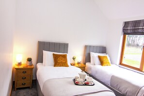 Family Cottage, 3 Bedrooms | Individually decorated, individually furnished, free WiFi, bed sheets - Hay's Wood Retreat (King's Lynn)