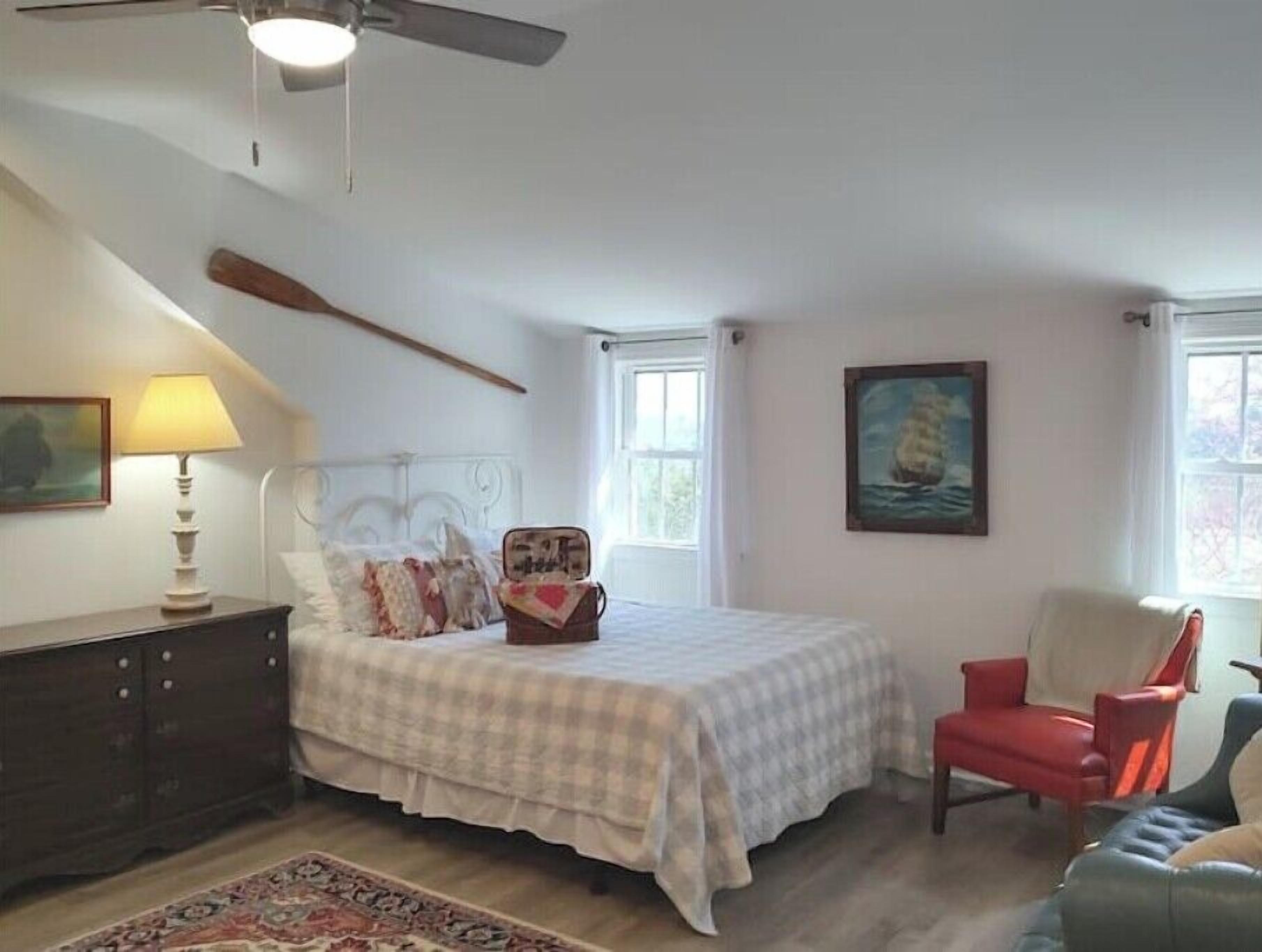 Sir Walter Raleigh Hideaway GuestHouse w/Waterview