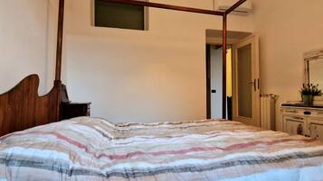 2 bedrooms, bed sheets