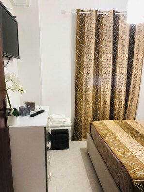2 bedrooms, WiFi, bed sheets