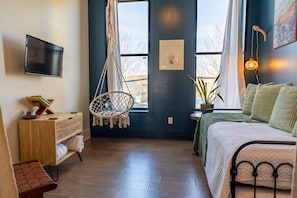 4 habitaciones, escritorio, tabla de planchar con plancha y wifi gratis 