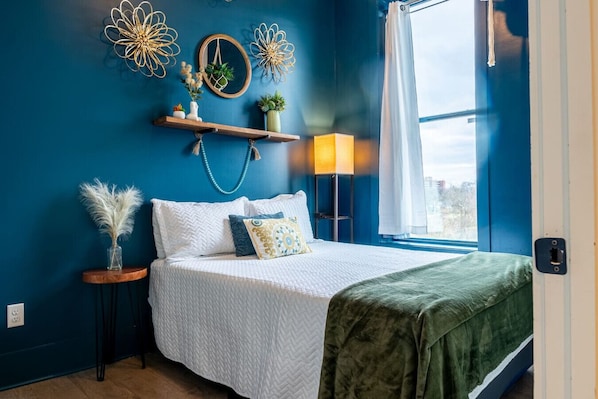 4 bedrooms, desk, iron/ironing board, free WiFi