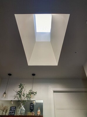 Interior - Magical & Cozy: King Bed, Twinkle-Light Shower, Rooftop Views (Chattanooga)