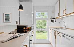 Kühlschrank, Herdplatte, Geschirrspüler