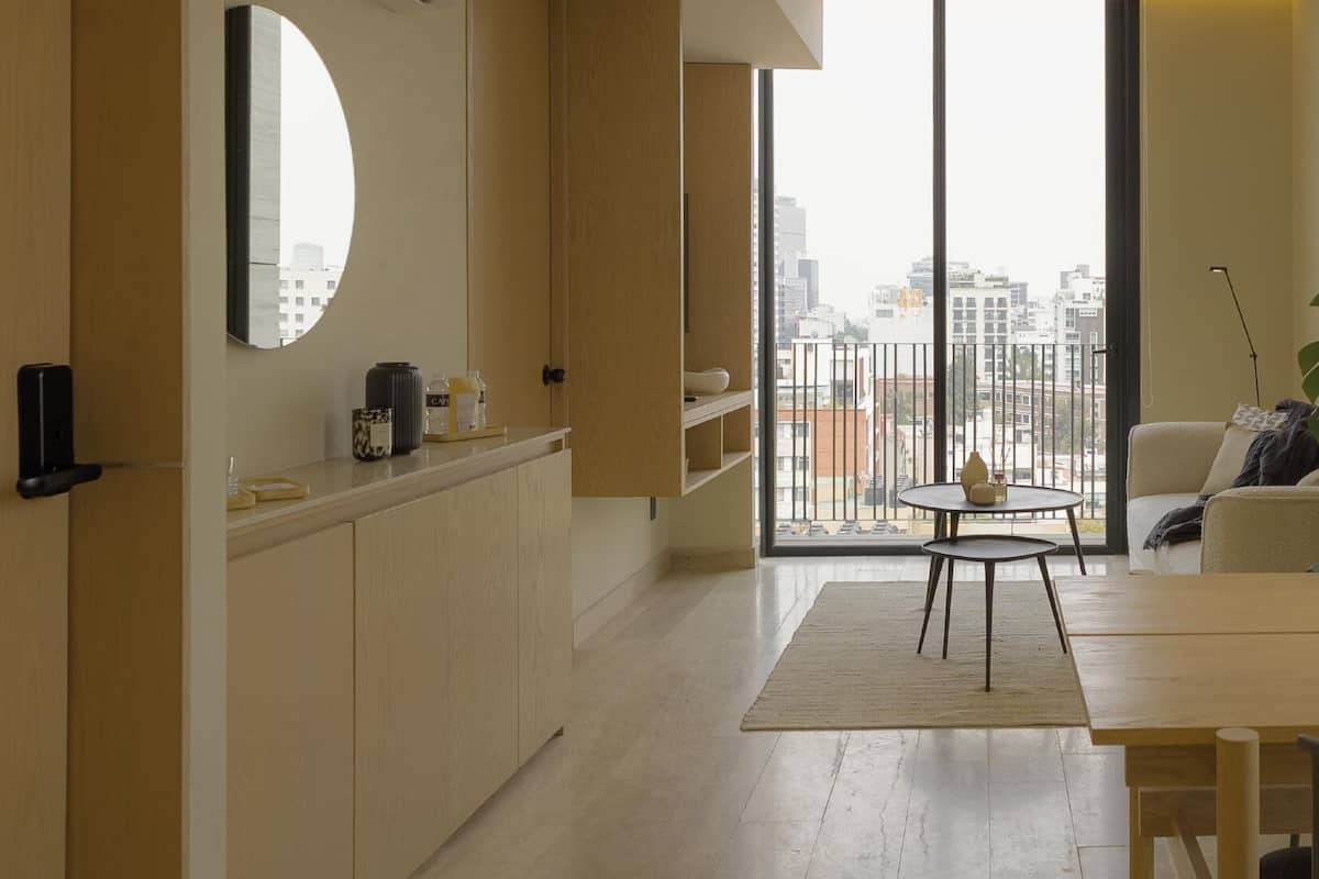 Appartement Supérieur, balcon, vue ville | Salle à manger
