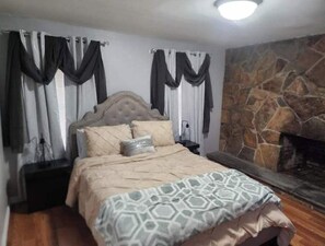 4 bedrooms, WiFi - Beach @ Global Retreat (West Haven)