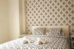 2 soverom, strykejern/-brett, reiseseng for barn og wi-fi