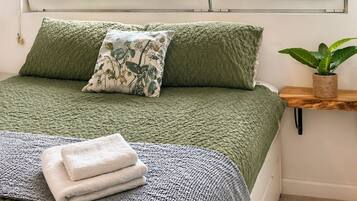 1 bedroom, iron/ironing board, free WiFi, bed sheets