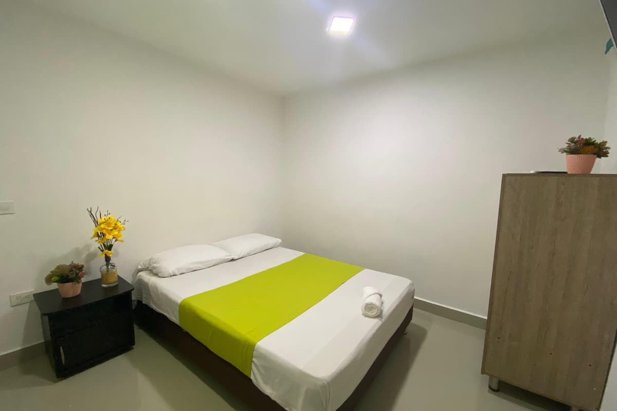 Standard Double Room, 1 Queen Bed, Accessible | In-room safe, desk, laptop workspace, soundproofing