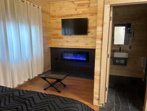 1 bedroom, WiFi, bed sheets, wheelchair access - Cozy suite with modern amenities located at the Black Pearl of Paradise (Paradise)