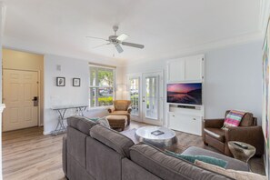 Smart TV - Family sized private condo near Disney, Universal and more! (Kissimmee)