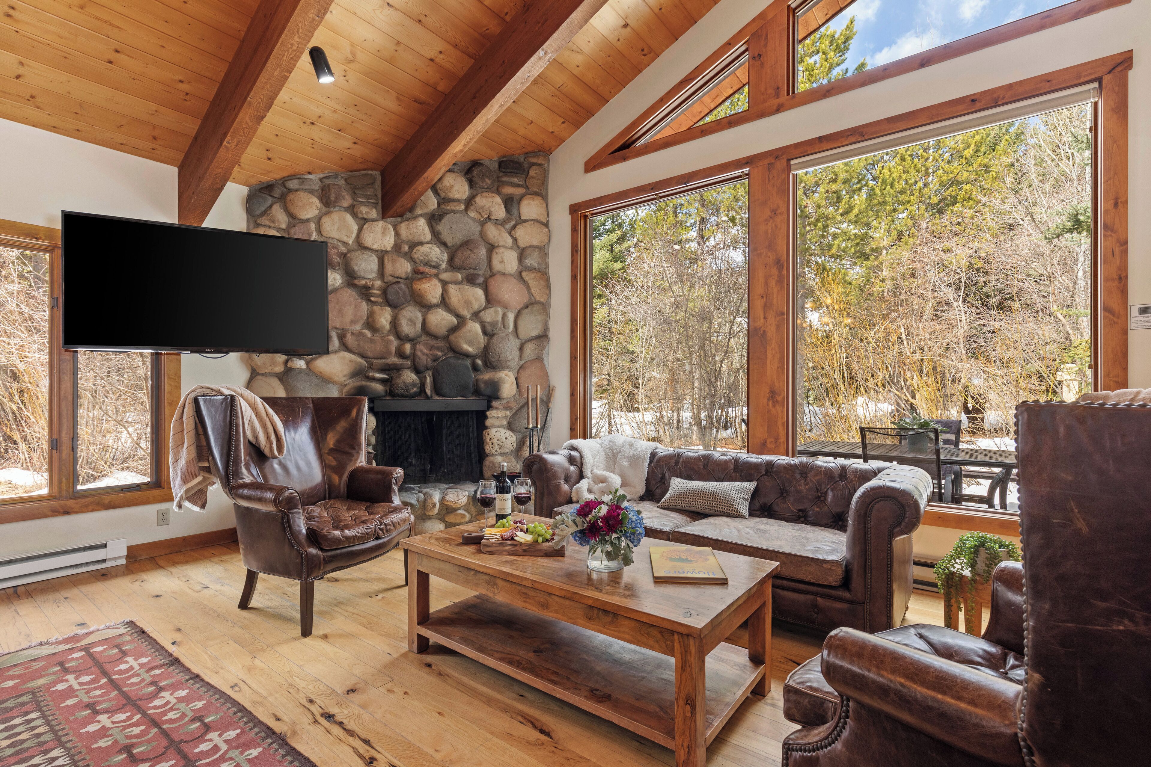 Abode at Lake Creek Lodge