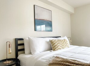 1 bedroom, free WiFi, bed sheets - Sleepover: Vivid 1BD/1BA + Gym & Pool - OKC (The Village)