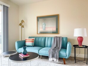 Smart TV - Sleepover: Vivid 1BD/1BA + Gym & Pool - OKC (The Village)