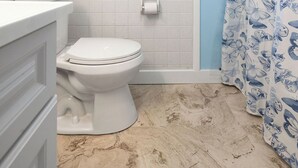 Hårføner, håndklær, såpe og toalettpapir