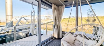 Amazing ship in Ophoven with kitchen