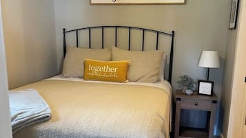 1 dormitorio, tabla de planchar con plancha, cuna de viaje y wifi gratis