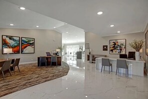 Lobby - Sleepover | Welcoming 1BD/1BA + Gym - OKC (Oklahoma City)