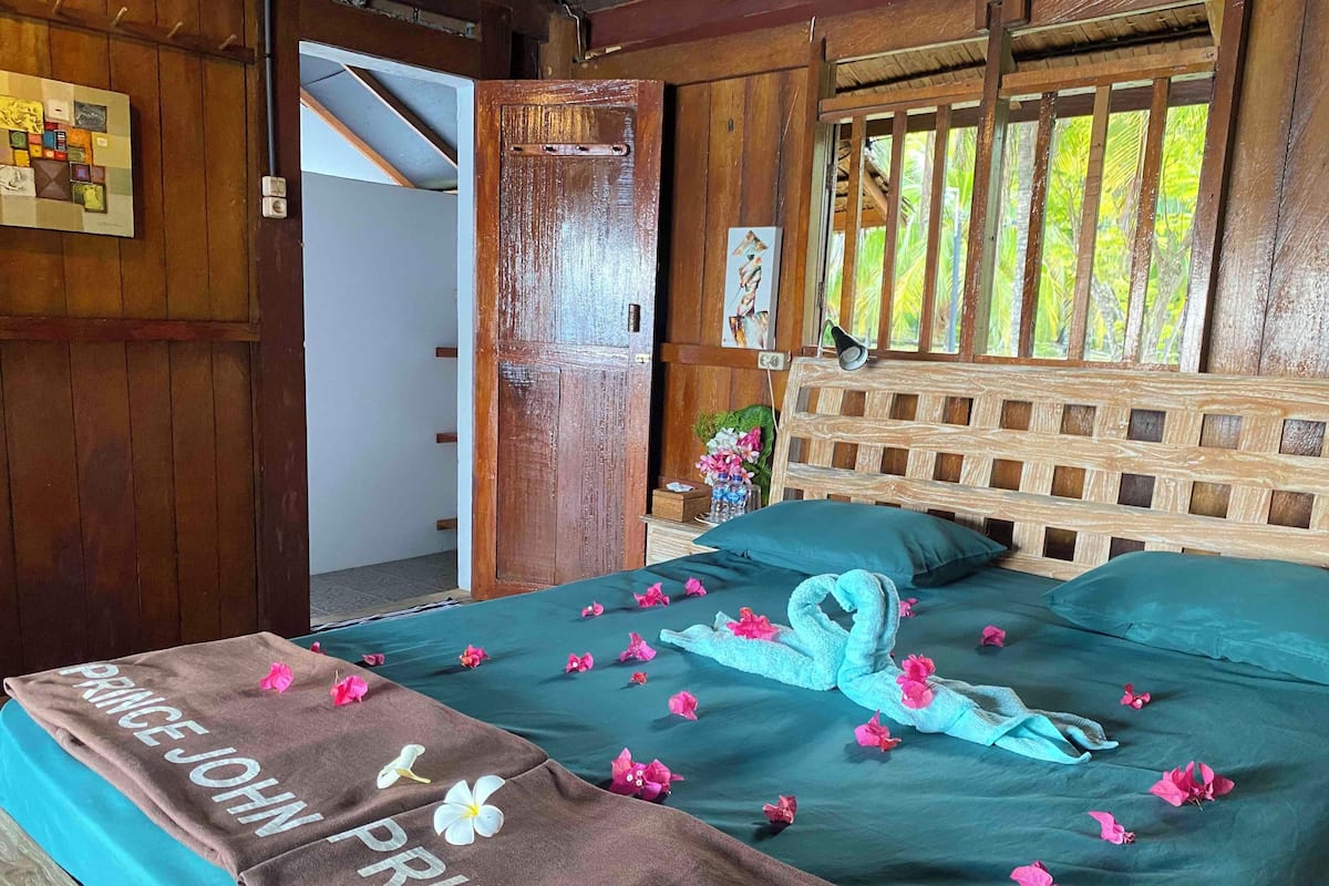 Comfort Oda, Özel Banyo, Okyanus Manzaralı | 1 yatak odası, çarşaf takımı