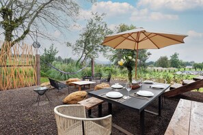 屋外ダイニングエリア