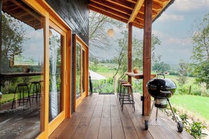 屋外ダイニングエリア