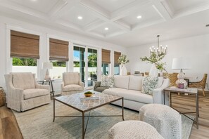 Televisión, chimenea