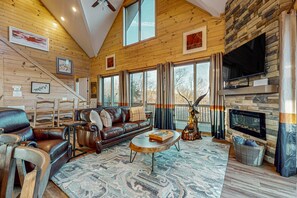 TV, fireplace