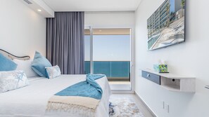 2 slaapkamers, een strijkplank/strijkijzer, internet, beddengoed