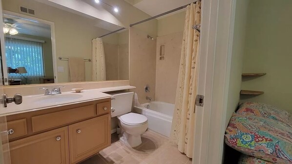 Bathroom - Beysicair Vacation Homes (Calabasas)