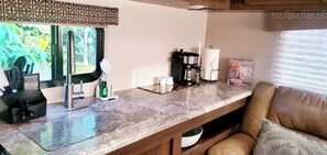 Interior - Cozy RV retreat (Lehigh Acres)