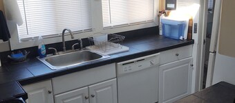 Ocean Beach, Fire Island,NY 4 bed,2 Bath, Sleeps 9, Full Kitchen, Deck, Bicycles