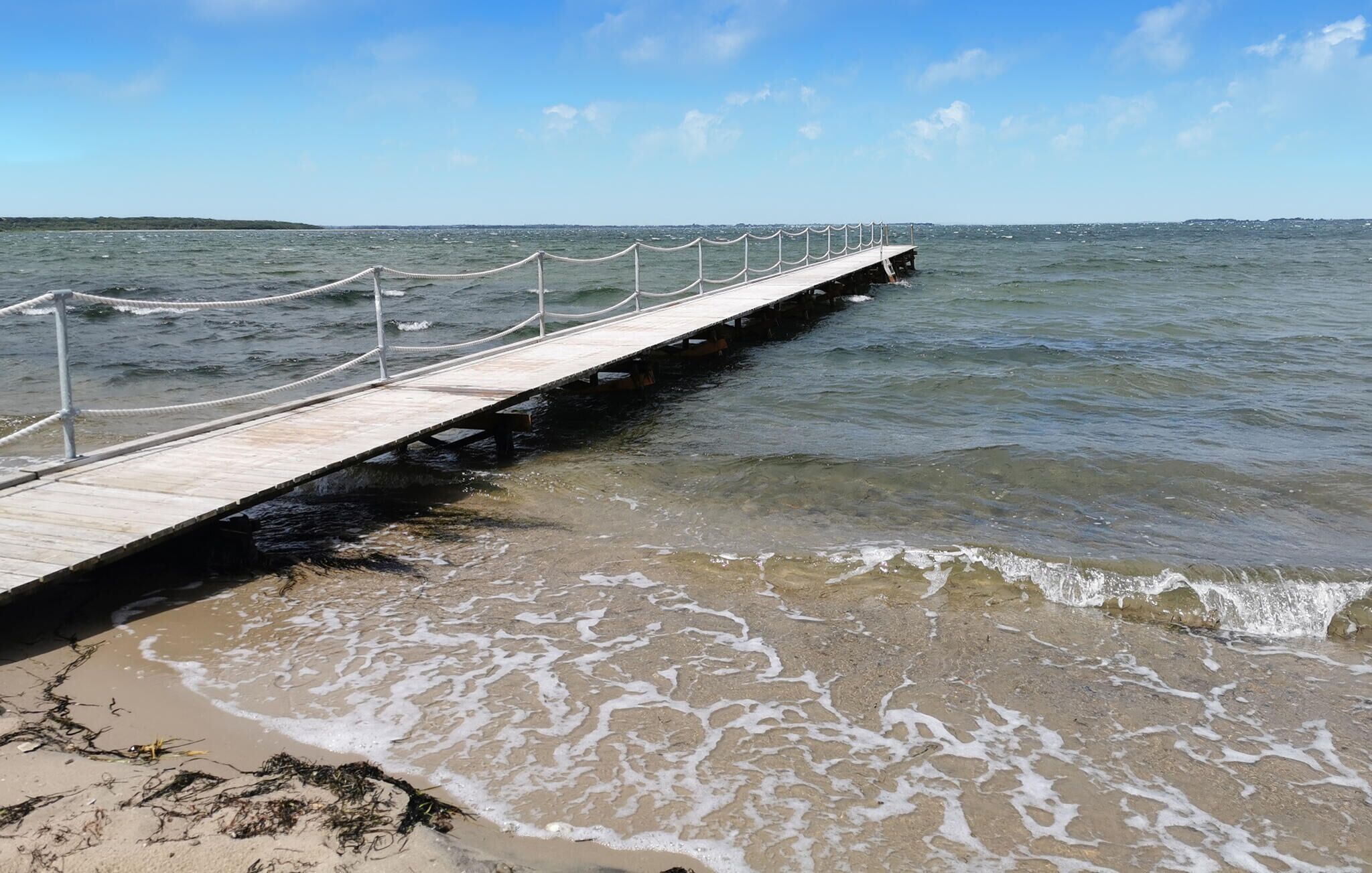 Nær stranden og fisking
