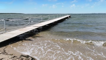 Perto da praia, prática de pesca