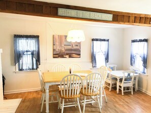 Dining - Cottage Steps from the Beach! (Point Pleasant Beach)
