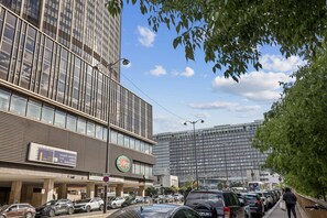 Parking - Paris Elegant Apartment Montparnasse Tower (Paris)