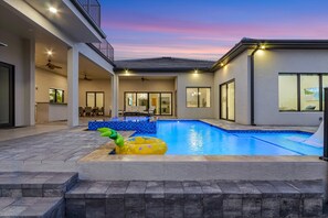 A heated pool - LUXURY - Close to Beach! - Pool Table, Heated Pool & Spa - Serenity Oasis - Roelens (Cape Coral)