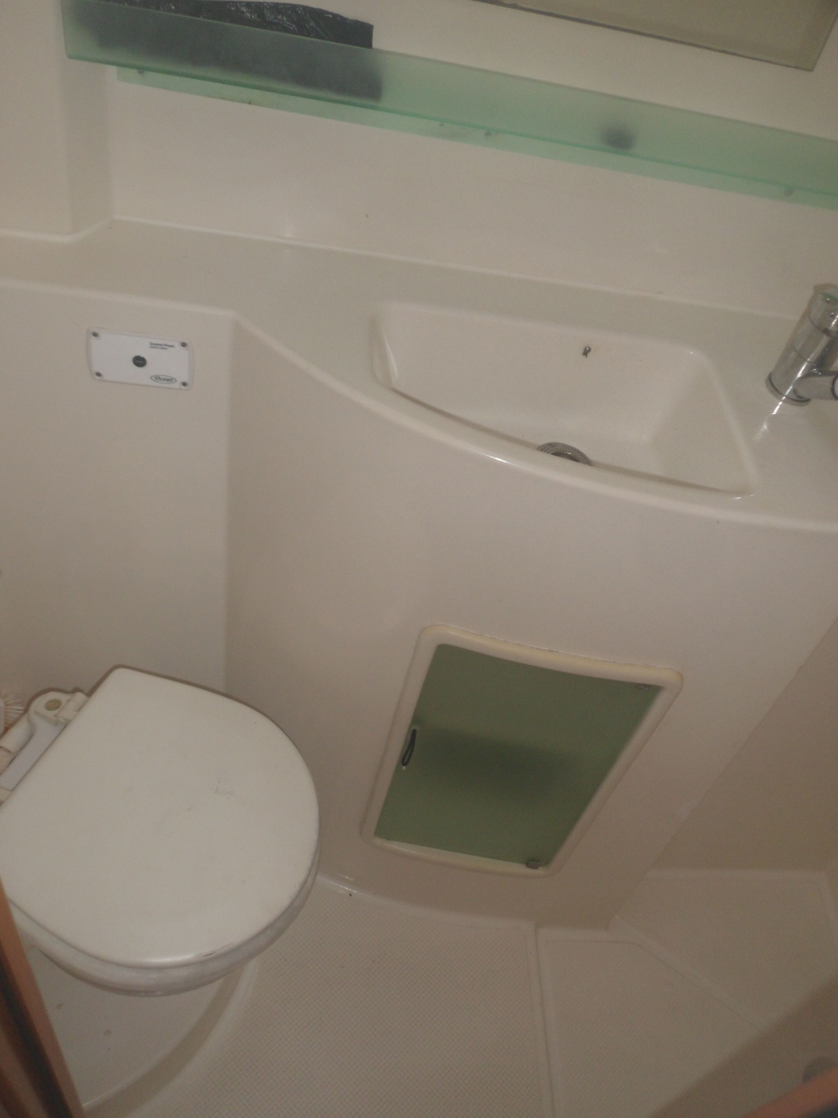 Dusche, Handtücher, Seife, Toilettenpapier