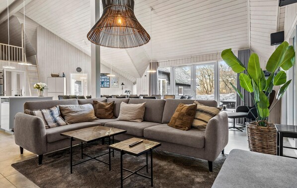 TV, fireplace, DVD player, table football