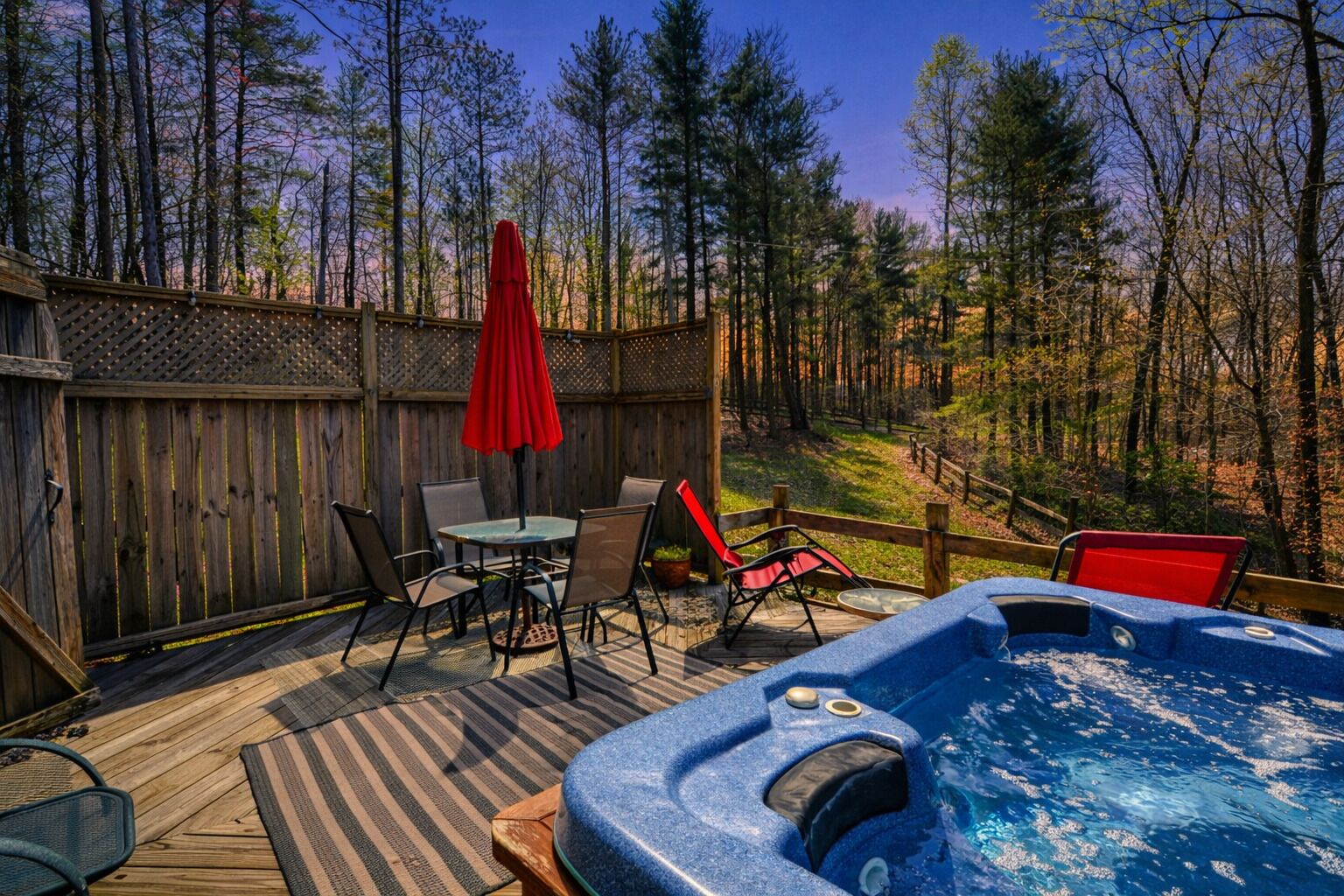 Outdoor spa tub