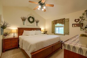 2 bedrooms, bed sheets - Carp's Cabin: 2 bedroom budget-friendly, modern farmhouse w/ hot tub, NO WIFI (Logan)