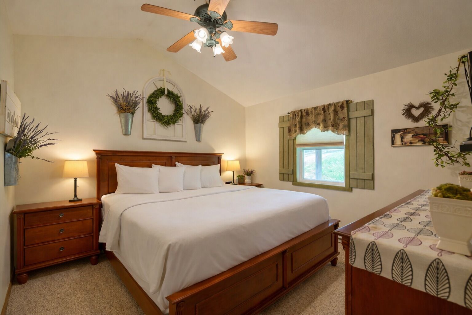 2 bedrooms, bed sheets