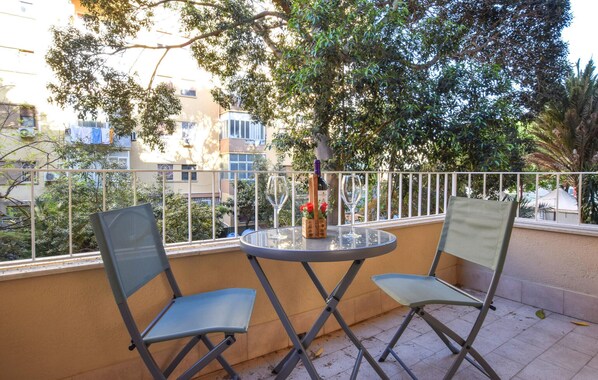 Outdoor dining - 3 bedroom gorgeous apartment in Palermo (Palermo)