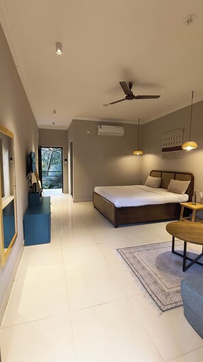 Economy Room, Balcony, Garden View