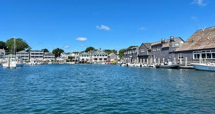 Walk to downtown Edgartown in quiet neighborhood - Perfect Location!