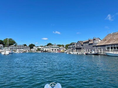 Walk to downtown Edgartown in quiet neighborhood - Perfect Location!