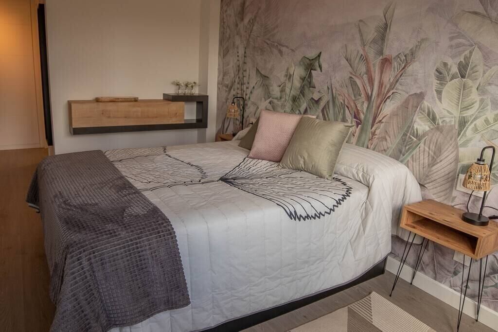 3 bedrooms, iron/ironing board, travel crib, free WiFi