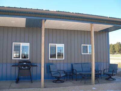 Country setting near Custer, Wi-Fi, AC, pet friendly w/fee. No cleaning fee.